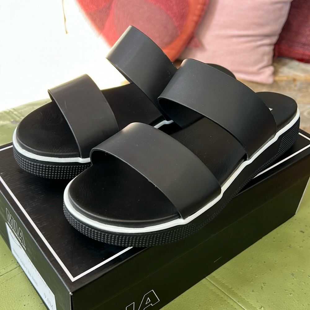 MIA Sandals
